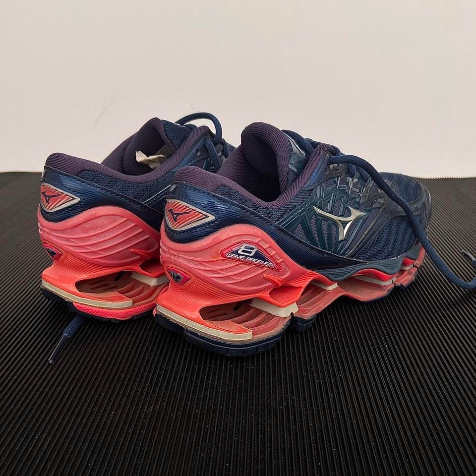 Mizuno Wave Prophecy 8