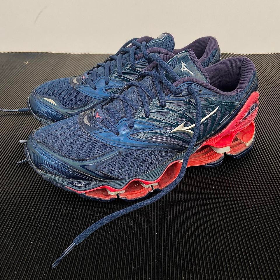 Mizuno Wave Prophecy 8