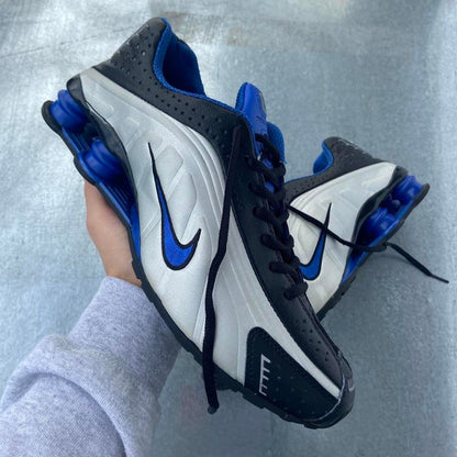 Nike Shox R4